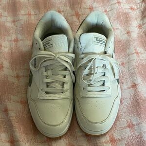 Reebok Men's White Sneakers with Green Highlights